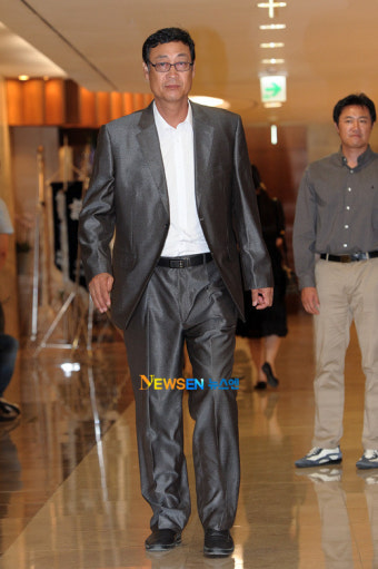 [포토엔]김용희, 어떻게 이런일이‘故 최동원 빈소’