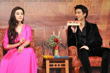 [포토엔]판빙빙-왕리홍 ‘양귀비로 한국 찾아왔어요’