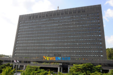 프로골퍼 절도혐의 검찰조사 후 ‘우승’ 네티즌 “골프 말고 정치 해도될듯”