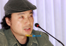 [포토엔]김동현 영화사 대표 ‘퐁당퐁당 교차상영 말도 안돼’