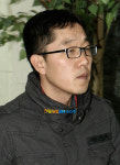 [포토엔]착잡한 표정인 김제동 ‘김병만 부친상 조문’