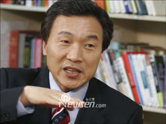 손학규 불출마선언 “총선압승 위해 민주통합당 지원” 대선직행 할듯