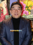 [포토엔]김수철 ‘복고 뮤지컬 달고나 화이팅’