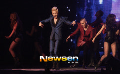 [포토엔]김준수 ‘제 매력에 빠져 보시죠’(시아 콘서트)