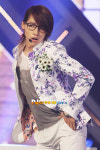 [포토엔]B1A4 신우 ‘여자보다 더 섹시한 눈빛+안무’