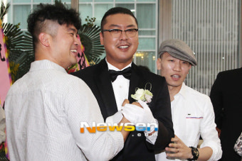 [포토엔]의리 지킨 다이나믹듀오 ‘주비트레인 결혼식 참석’
