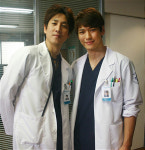 ‘골든타임’ 이선균 지일주 1위 자축 커플샷 ‘훈남의사 보러오세요’