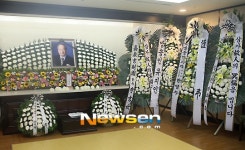 조경환 별세 ‘추모 근조화환 애도물결’[포토엔]