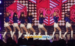 제이앤드케이커뮤니케이션주 | [포토엔]AOA ‘섹시한 뒤태 뽐내며’