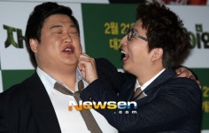 [포토엔]정범균 ‘(김)준현이 형 볼살이 더 올랐나?’