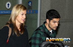 [포토엔]애드리앤 팰리키-D.J. 코트로나 ‘샤프한 콧날’