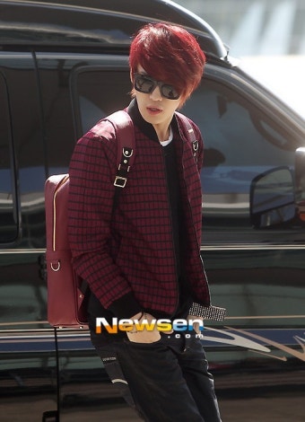 김재중 사생팬 경고 “할머니 쓰러지든말든 사진이 중요해?”