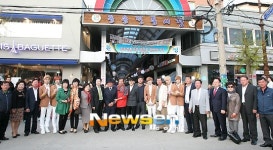 [포토엔]최문순 도지사-정호조 군수와 함께 철원 동송시장 살리기