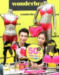 [포토엔]원더브라 ‘성년의 날 맞아 50% 할인’