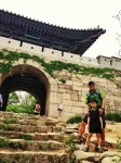윤종신 미모아내, 아들과 북한산 등산 현장공개 ‘대성문 첫 등정’