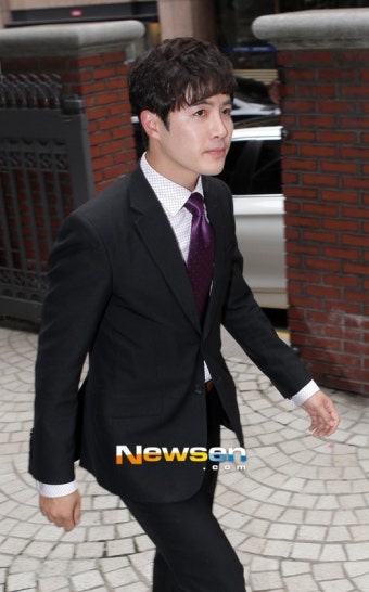 [포토엔]박태원 아나운서 ‘정세진 선배님 결혼식 왔어요’