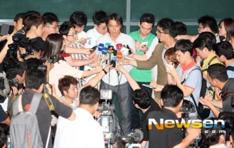 [포토엔]홍명보 감독‘월드컵 포커스 맞춰진 감독 선임에 어리둥절’