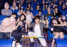 [포토엔]이병헌 ‘브루스윌리스 존말코비치들과 기념촬영~’