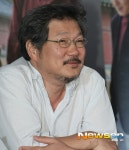 홍상수 감독 로카르노 수상소감 “주는사람 마음이니까” 너스레