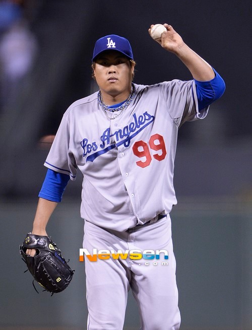 한화 이글스, 선두 탈환 불발... 류현진 무실점 호투에도 LG에 패배