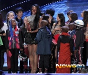 [포토엔]‘K-POP WORLD FESTIVAL 2013’대상이 부러운 시선들