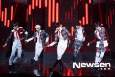 [포토엔]샤이니 ‘파워넘치는 무대’