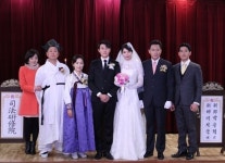 ‘맏이’ 오윤아 복고풍 웨딩드레스 완벽 소화, 재희와 결혼