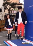 [포토엔]안정환 ‘딸 손 꼭 잡고’