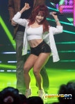혜나, 거인 최홍만에 쏙 안길만한 걸그룹 몸매[포토엔스토리]