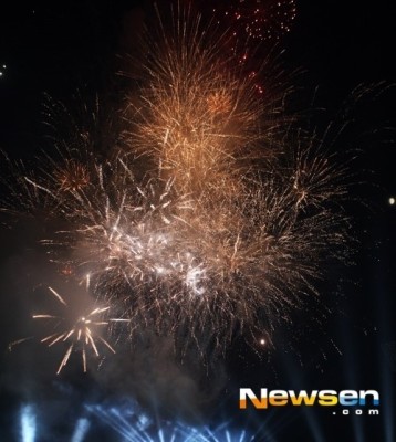서울 대구 불꽃놀이 왜 했을까? ‘美 육군 독립기념일’ | 포토뉴스