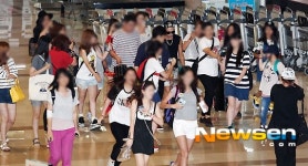 [포토엔]태양보러온 팬에 김포공항은 인산인해