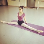 강소라 발레스트레칭 인증샷, 군살없는 몸매