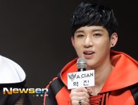 [포토엔]에이션 혁진 ‘김동률 선배님 모창 잘해요’