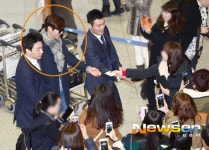[포토엔]이민호  ‘수많은 팬들에게 미소 띄운 입국길’(공항패션)