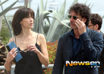 [포토엔]소피 마르소 ‘조엘 코엔 감독과 나란히~’