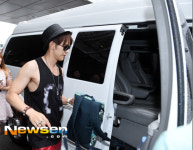 [포토엔]차량에 탑승하는 왕동성