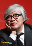 [포토엔]임상수 감독 ‘질문에 귀기울이며’