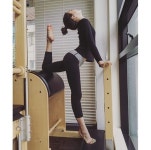 손나은, 필라테스 운동 중 ‘굴욕없는 늘씬 몸매’