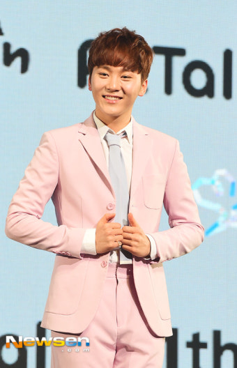 [포토엔]세븐틴 승관 ‘짙은 쌍커플이 매력’