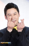 [포토엔]신동엽, 아내 향한? 미니 하트