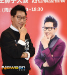 [포토엔]지석진 ‘사진과 똑 같은 포즈’