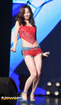 [포토엔]씨스타 다솜, 비키니 수준의 의상