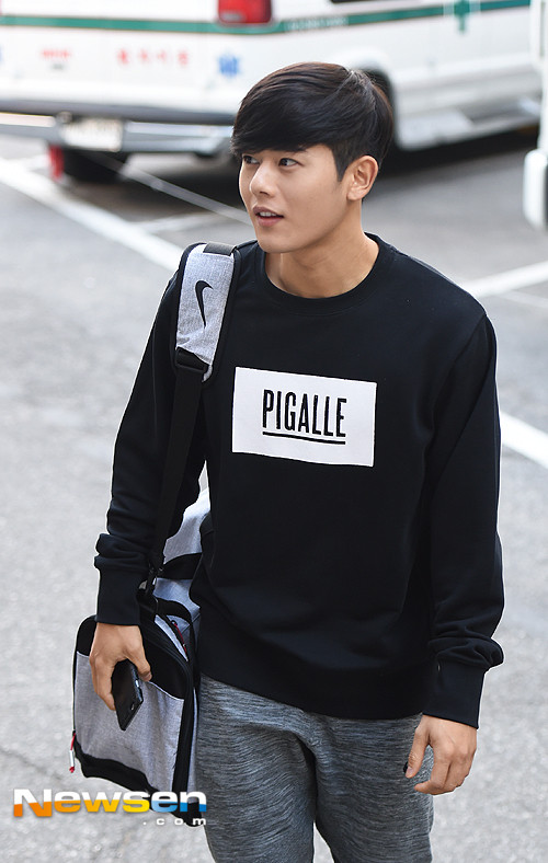 김동준, 아육대에서 쪽지 고백에 핸드폰 없던 시절 쪽지로 소통 고백