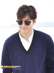 [포토엔]이민호 ‘기다려 준 팬들보며 샤방~ 미소’(공항패션)