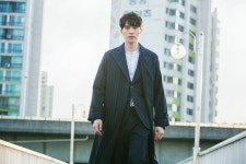‘도깨비’ 측 “이동욱, 독특한 저승사자 캐릭터로 연기변신” 기대감 증폭
