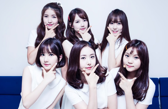 트와이스, 10주년을 맞아 새 앨범 디스 이즈 포 발표, 14곡 수록으로 음악적 성장 과시
