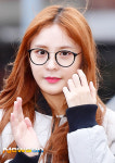 [포토엔]소나무 나현 ‘화장기 없어도 예뻐요’(뮤직뱅크 출근길 패션)