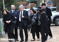 조지 마이클, 사망 3개월만 장례식 ‘동성연인 등 참석’[할리우드비하인드]