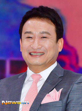 [포토엔HD] 서경석 ‘활짝 웃으면 더 뾰족해지는 화살코’