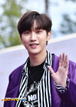 [포토엔HD]B1A4 진영 ‘여심 녹이는 손인사’